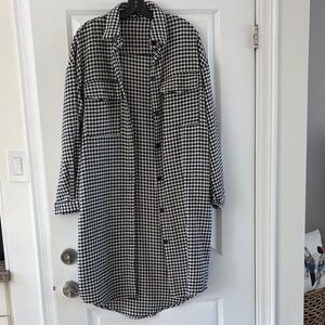 BRAND NEW Fashion Nova Black and White Houndstooth Trench Coat